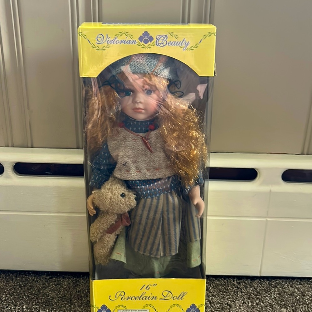 Victorian Beauty porcelain doll
